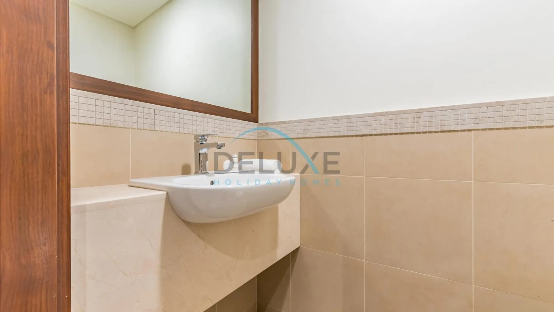 City Views 2Br Close To Burj Khalifa & Dubai Mall, Burj Vista Tower 2, Downtown By Deluxe Holiday Homes United Arab Emirates